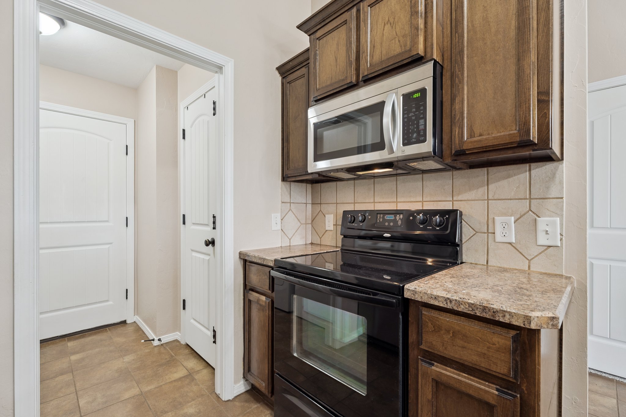 2809 NW 186th Terrace_014.jpg