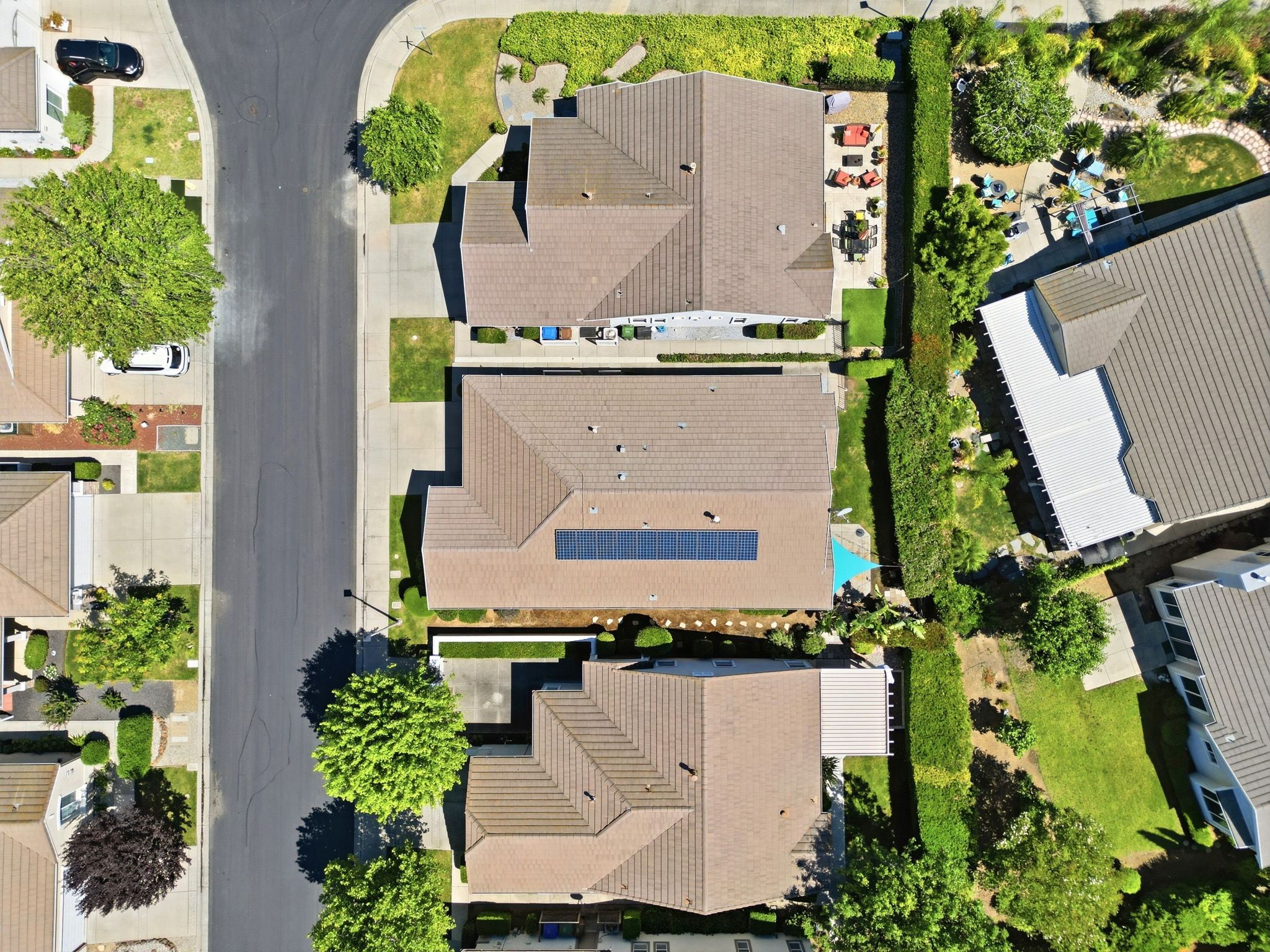 021_F8_AERIAL_281 Black Amber