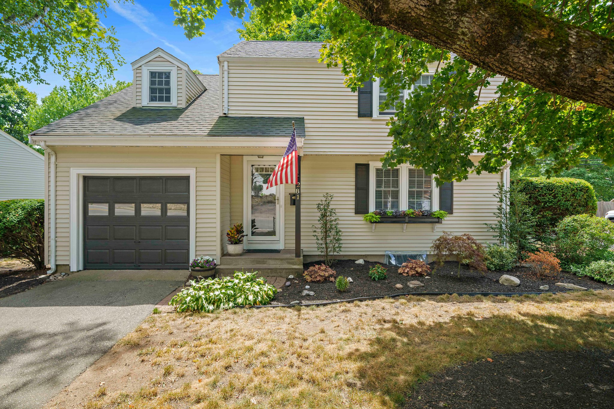 281 Broad St, Weymouth, MA 02188 TMRE Photography