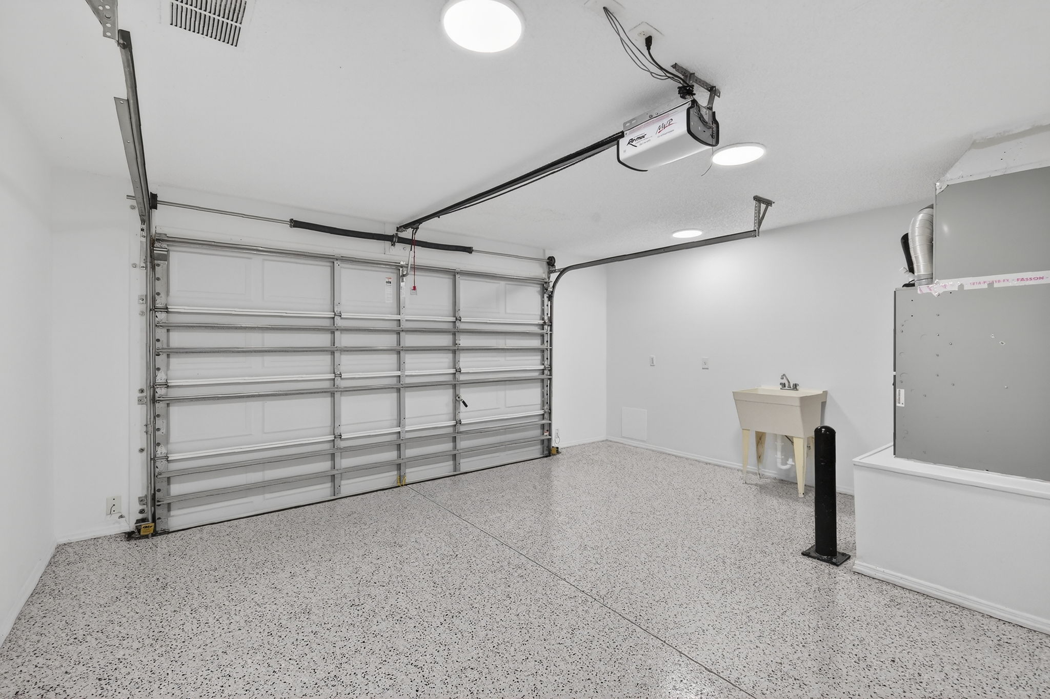 Epoxied 18'x22' Garage