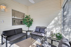 Front Screened Lanai