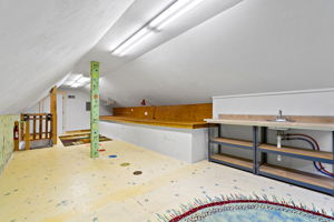  Photo 49