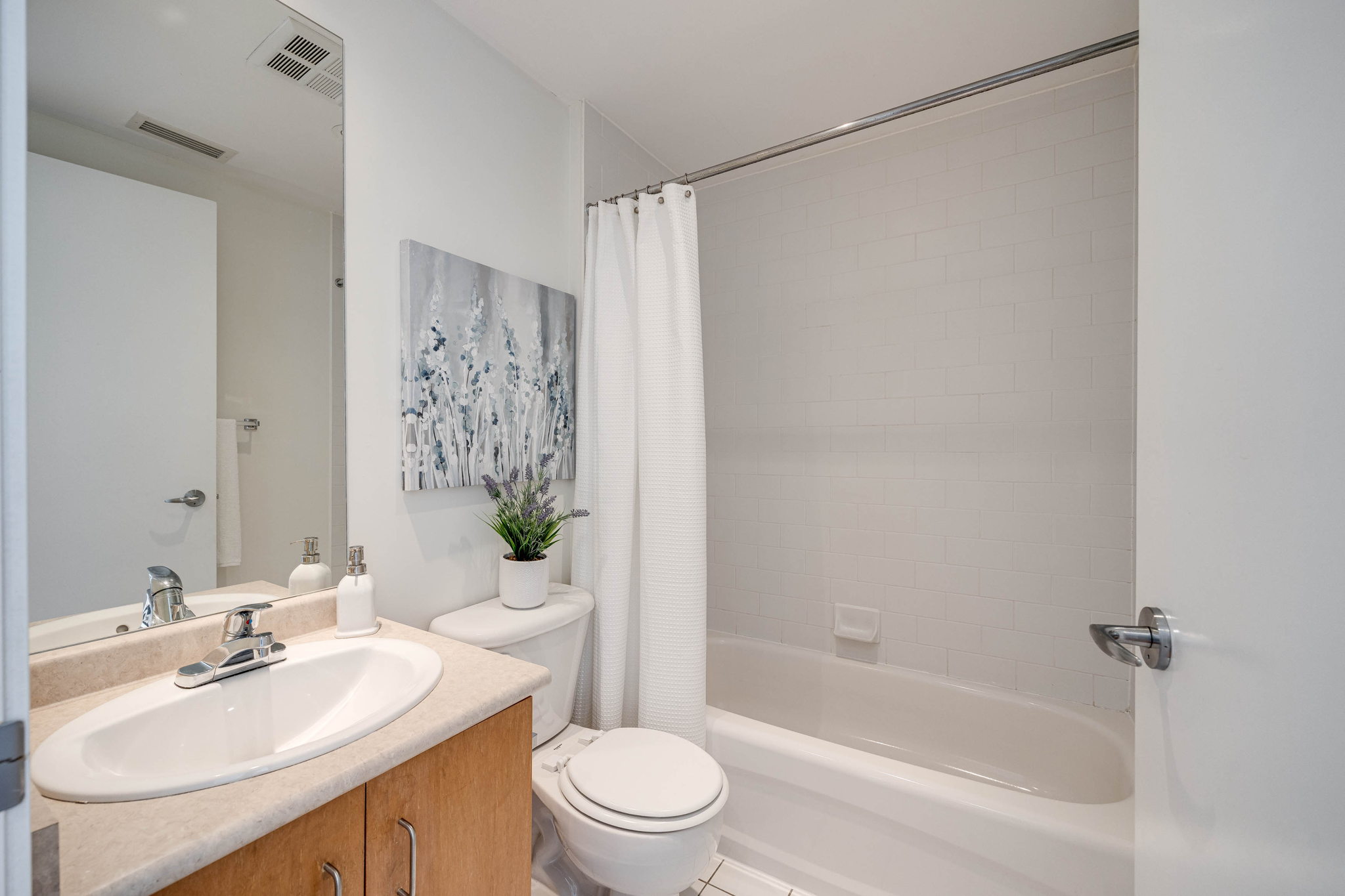 Toronto property showcase — delivered property photograph 18