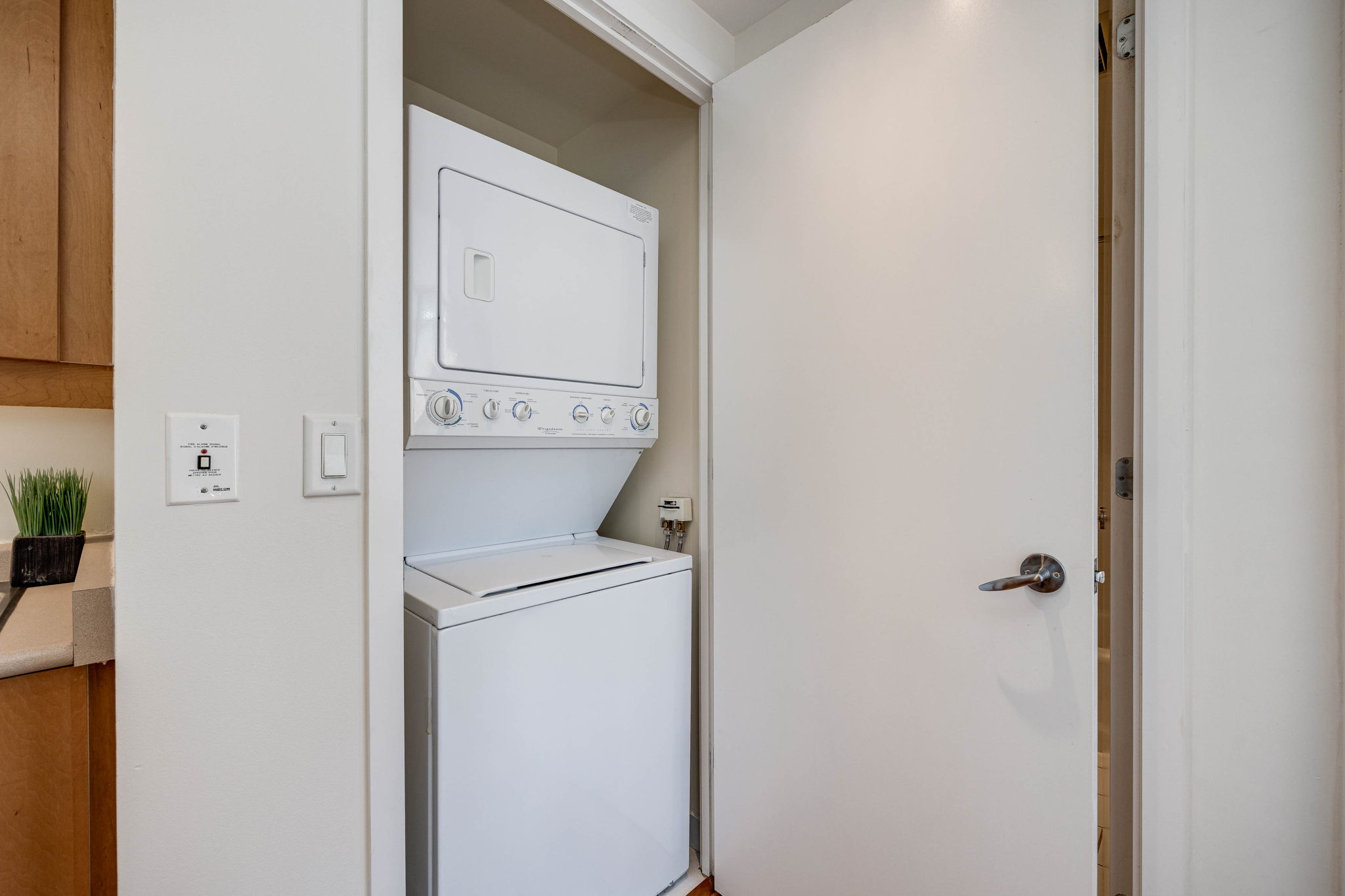 Toronto property showcase — delivered property photograph 17