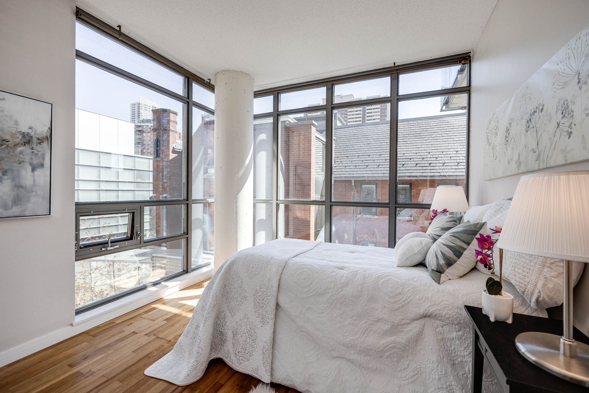 Toronto property showcase — delivered property photograph 19