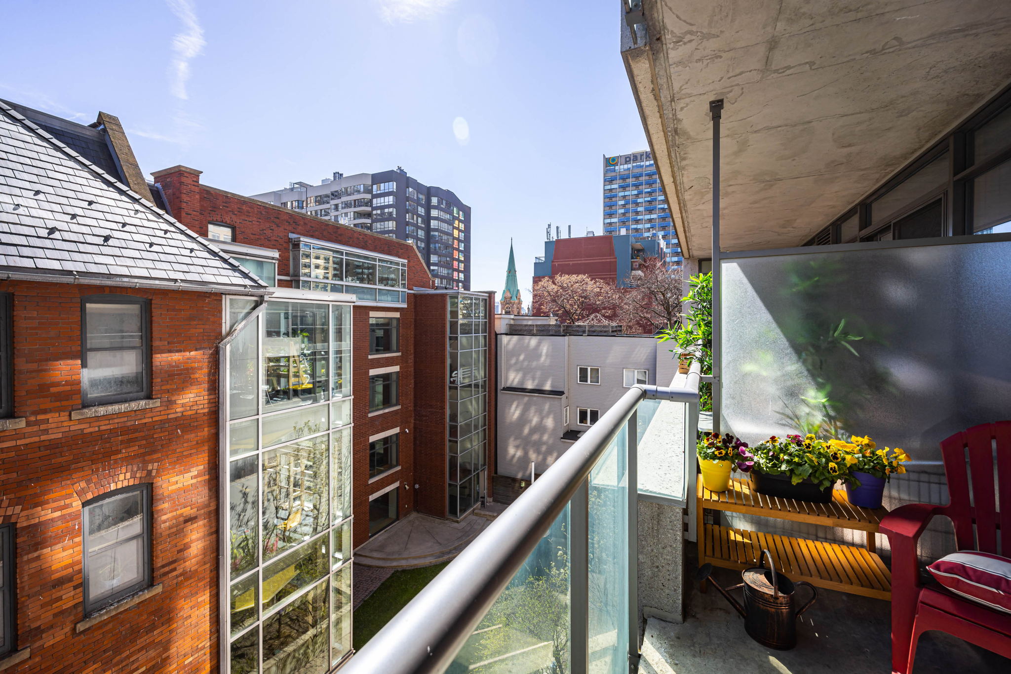 Toronto property showcase — delivered property photograph 25