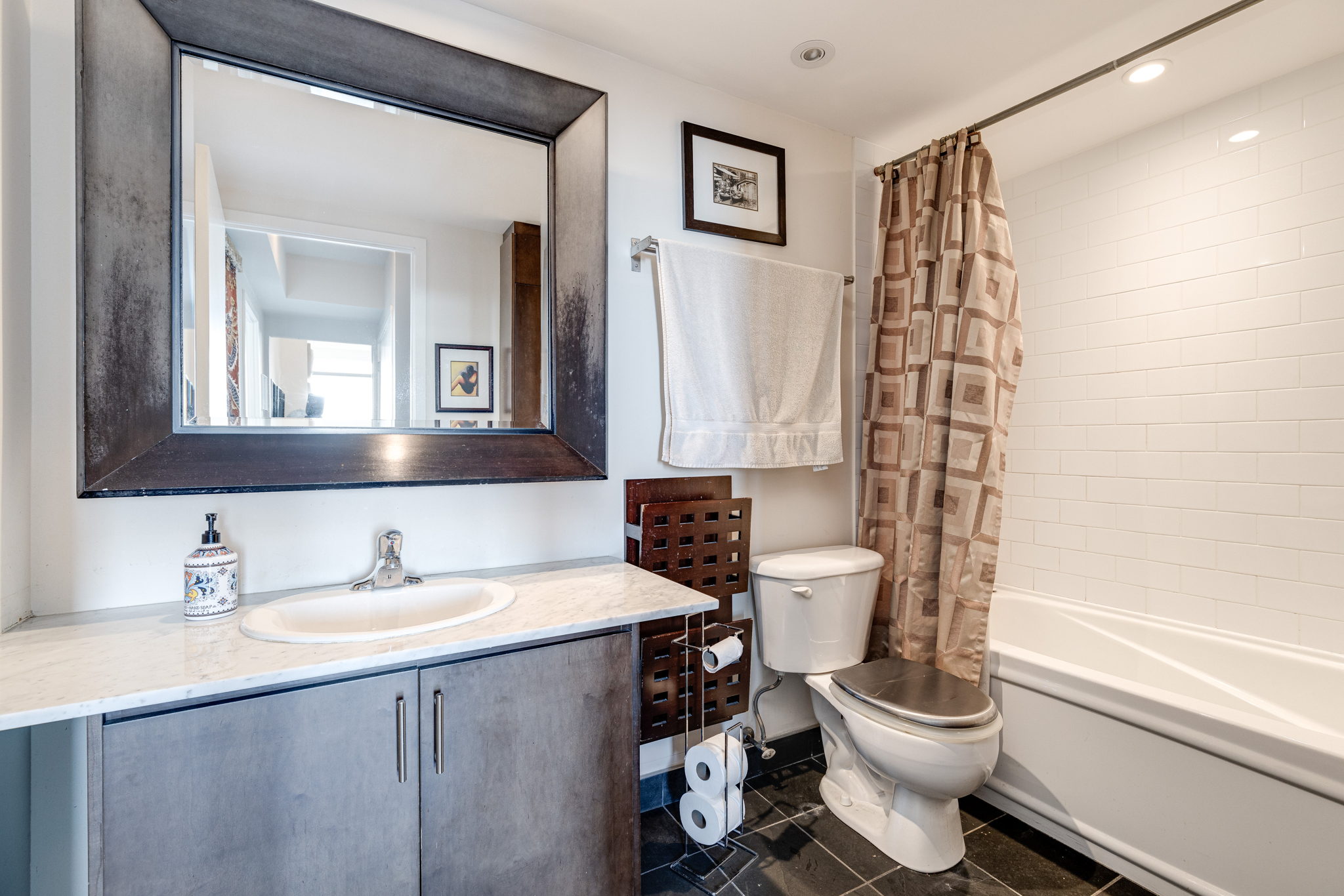 Toronto property showcase — delivered property photograph 34