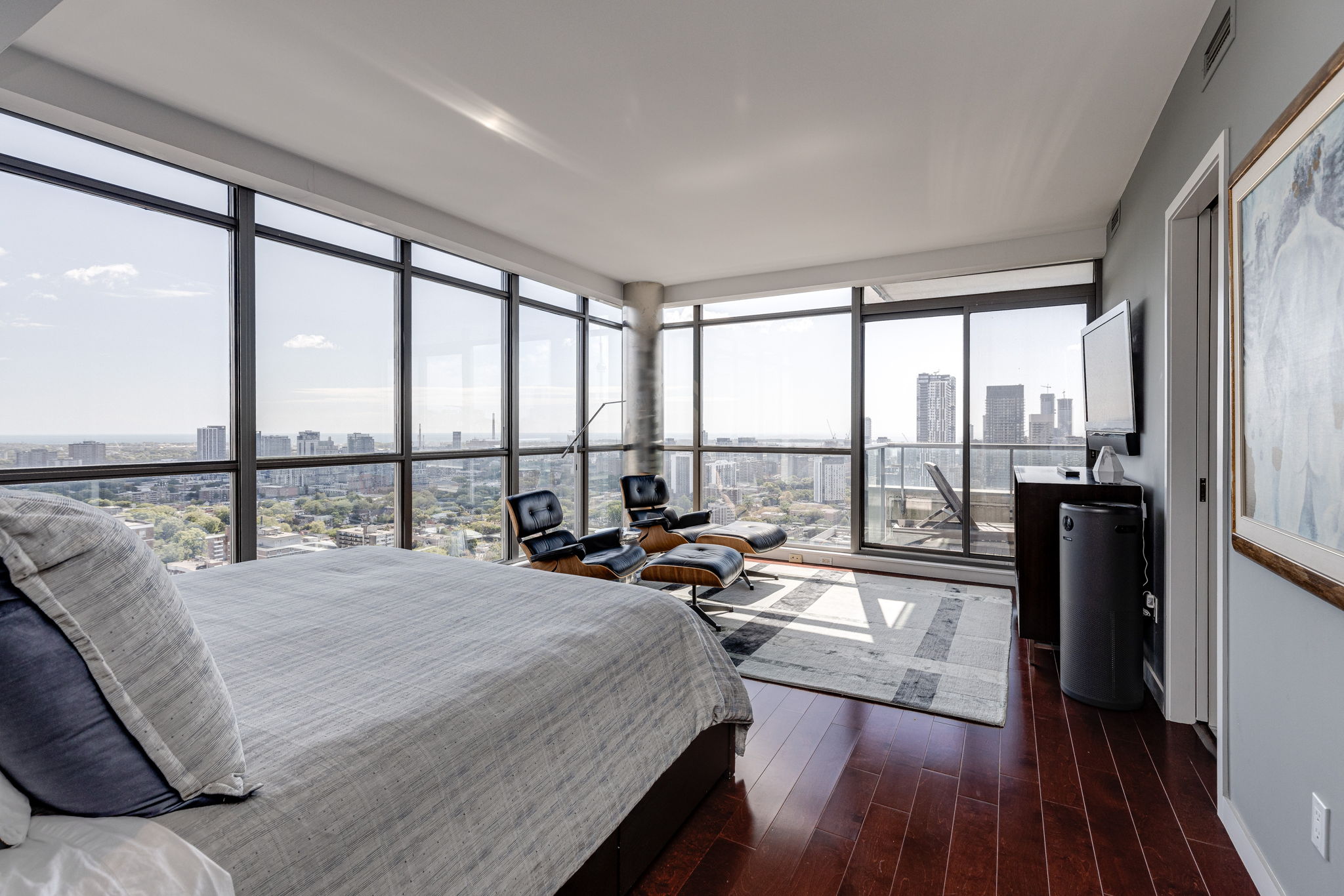 Toronto property showcase — delivered property photograph 38