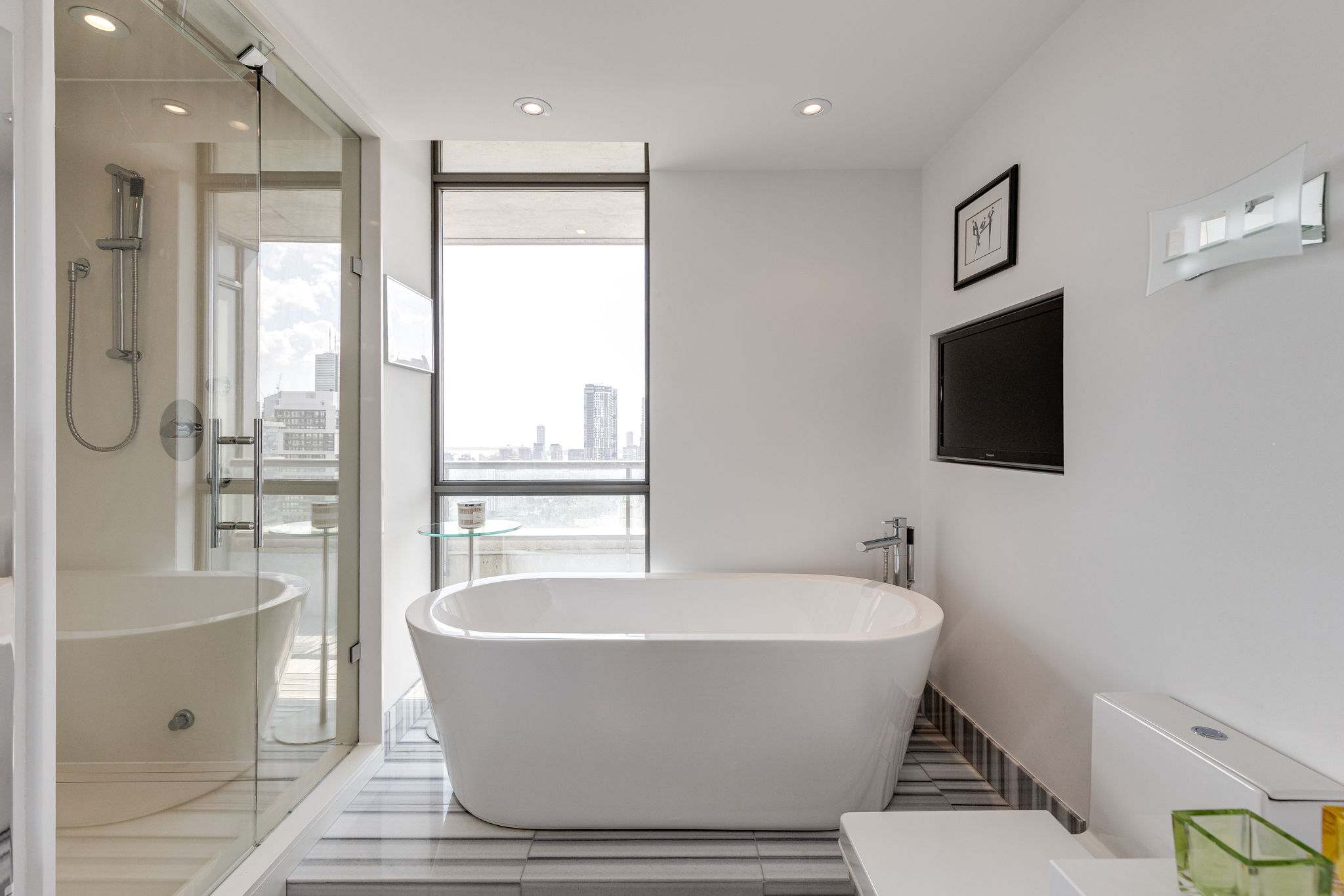 Toronto property showcase — delivered property photograph 43