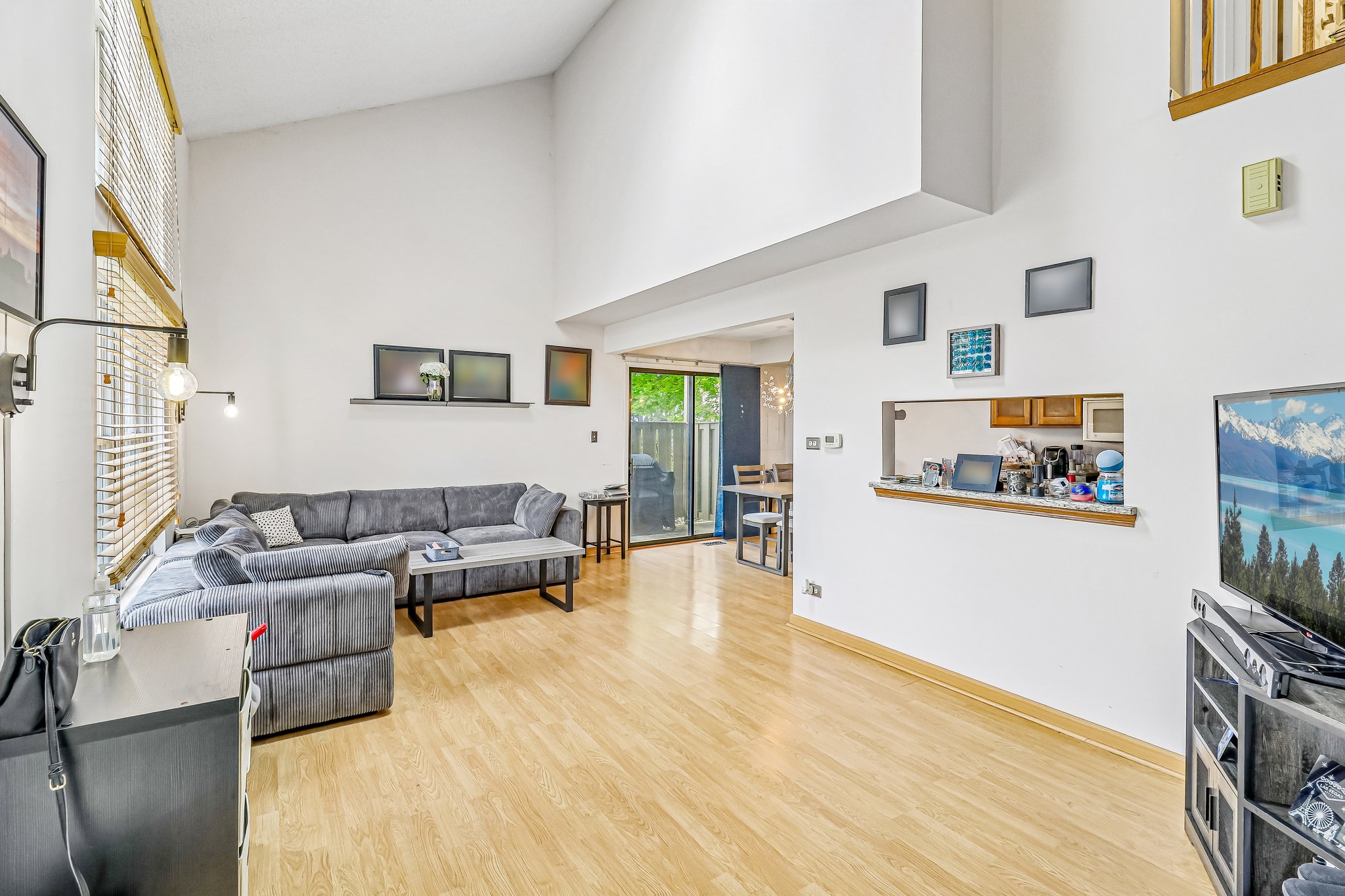 Whitewood Dr-S0705-007.jpg