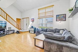 Whitewood Dr-S0705-010.jpg