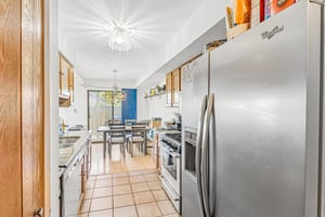 Whitewood Dr-S0705-016.jpg
