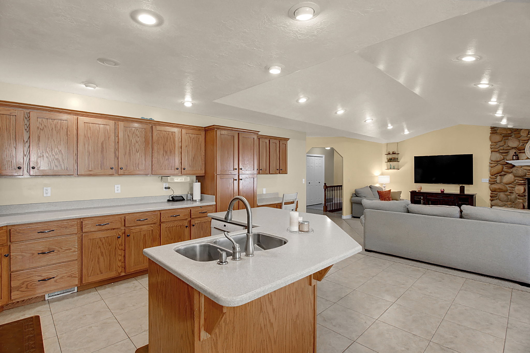  2810 1375 E St, Ogden, UT 84414, US Photo 7