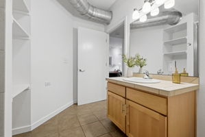  Photo 31