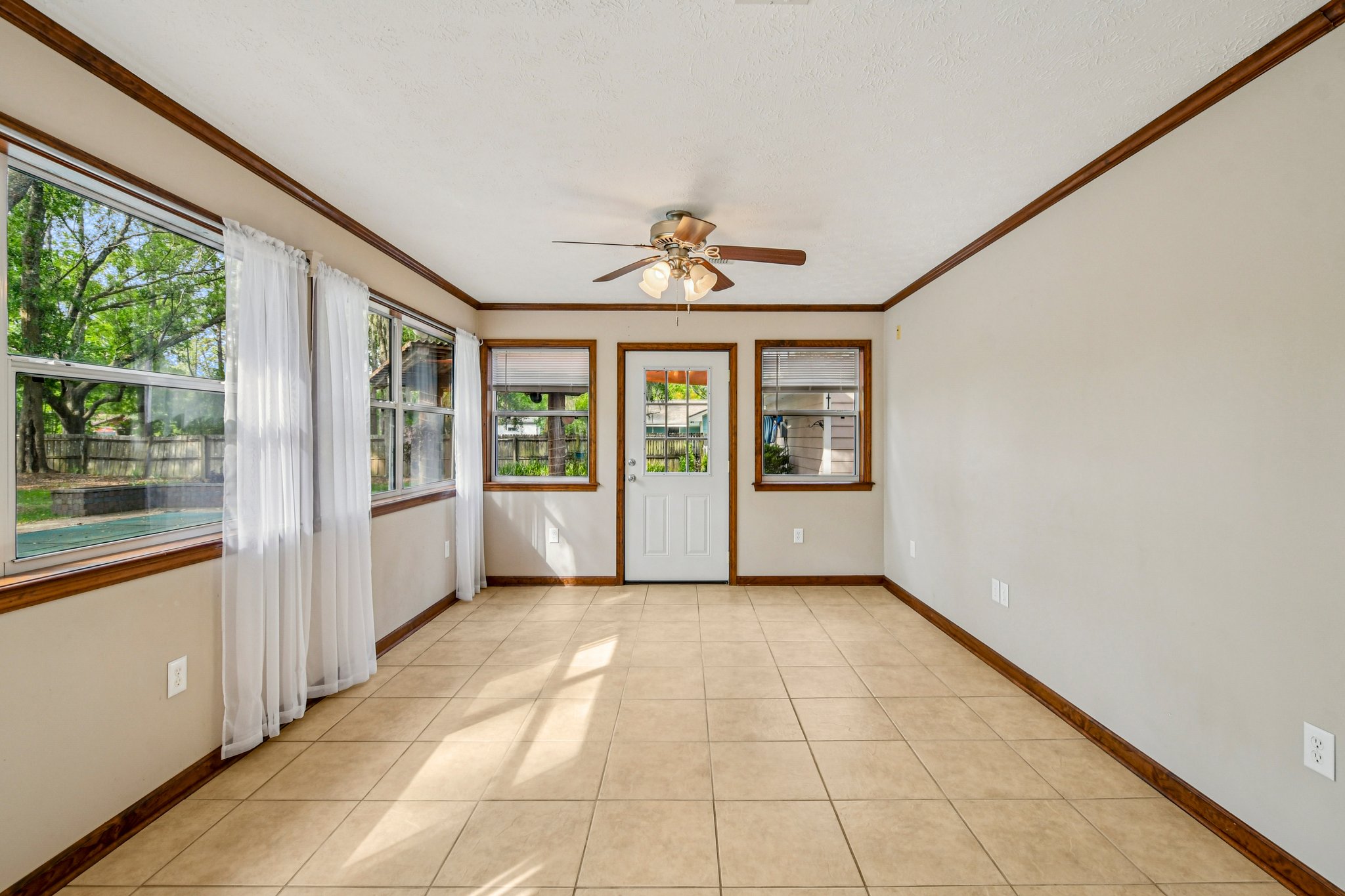 Mandarin Meadows Dr-S0204-027.jpg