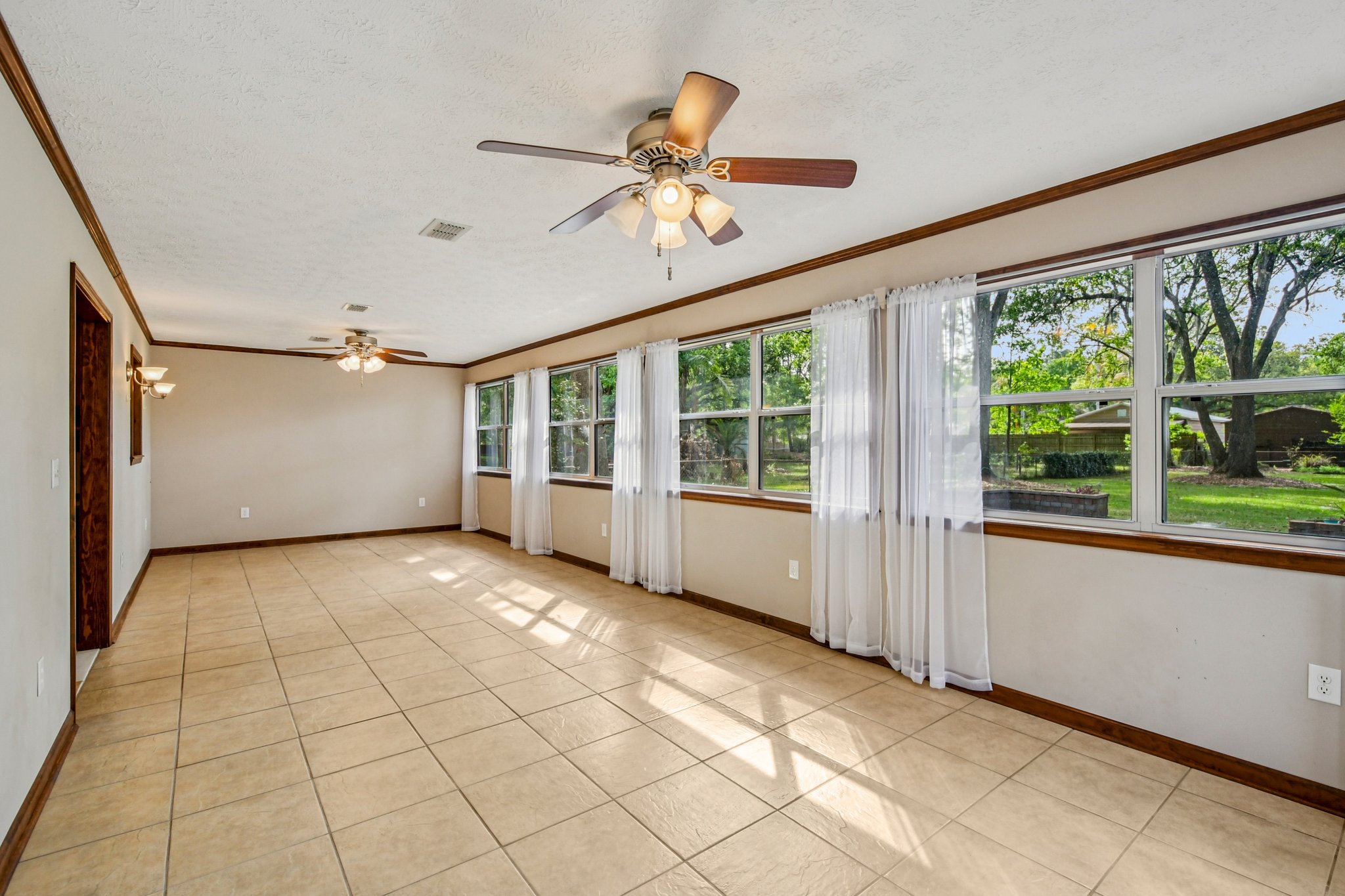 Mandarin Meadows Dr-S0204-030.jpg