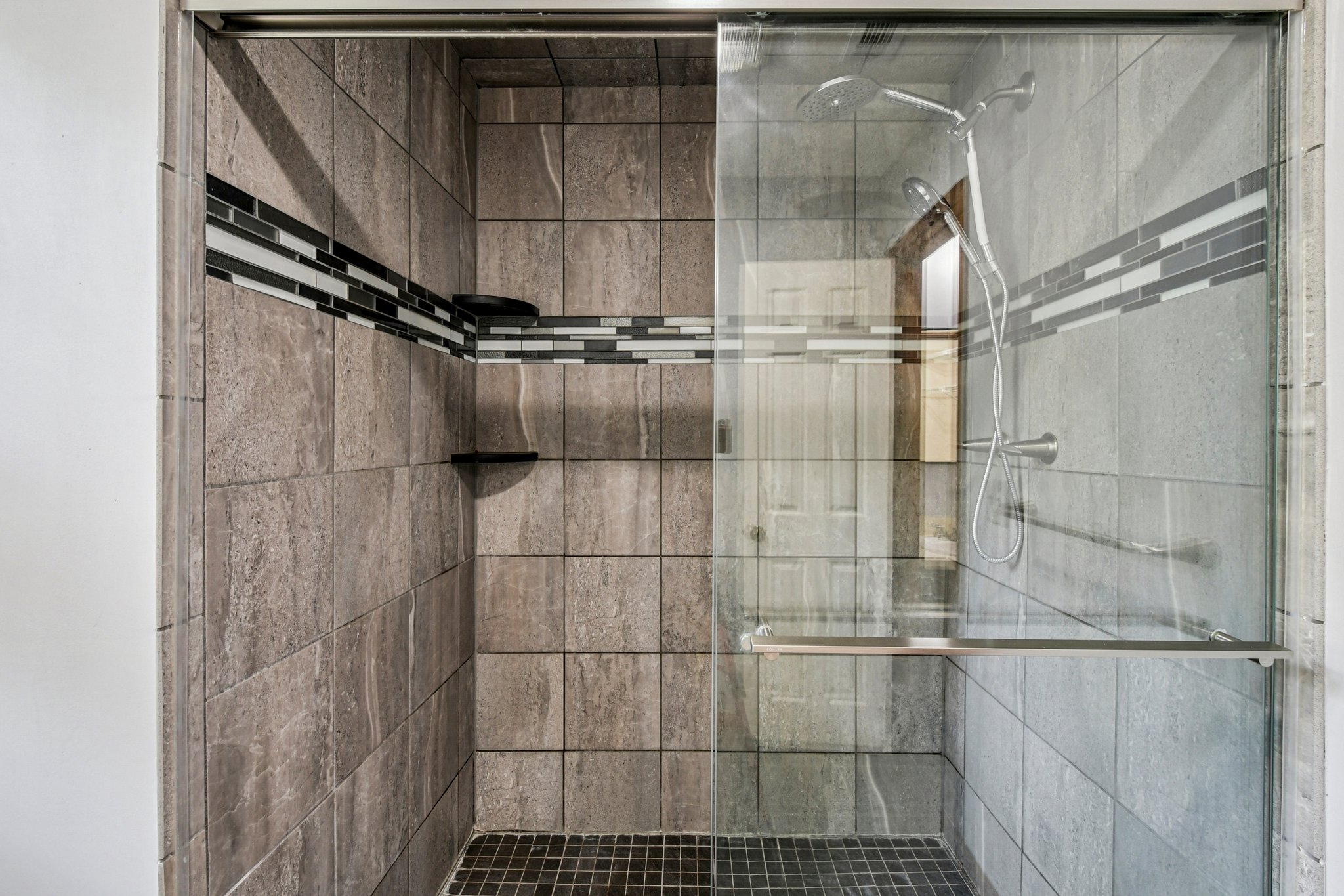 Mandarin Meadows Dr-S0204-040.jpg