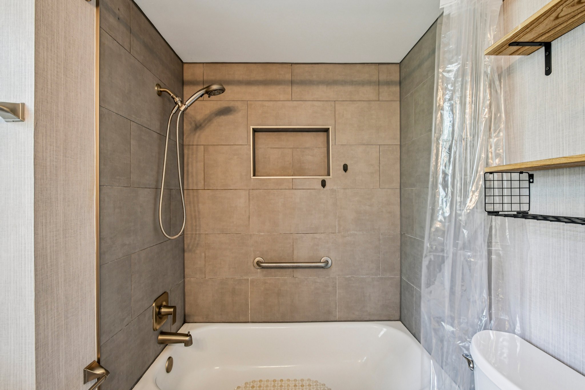 Mandarin Meadows Dr-S0204-053.jpg