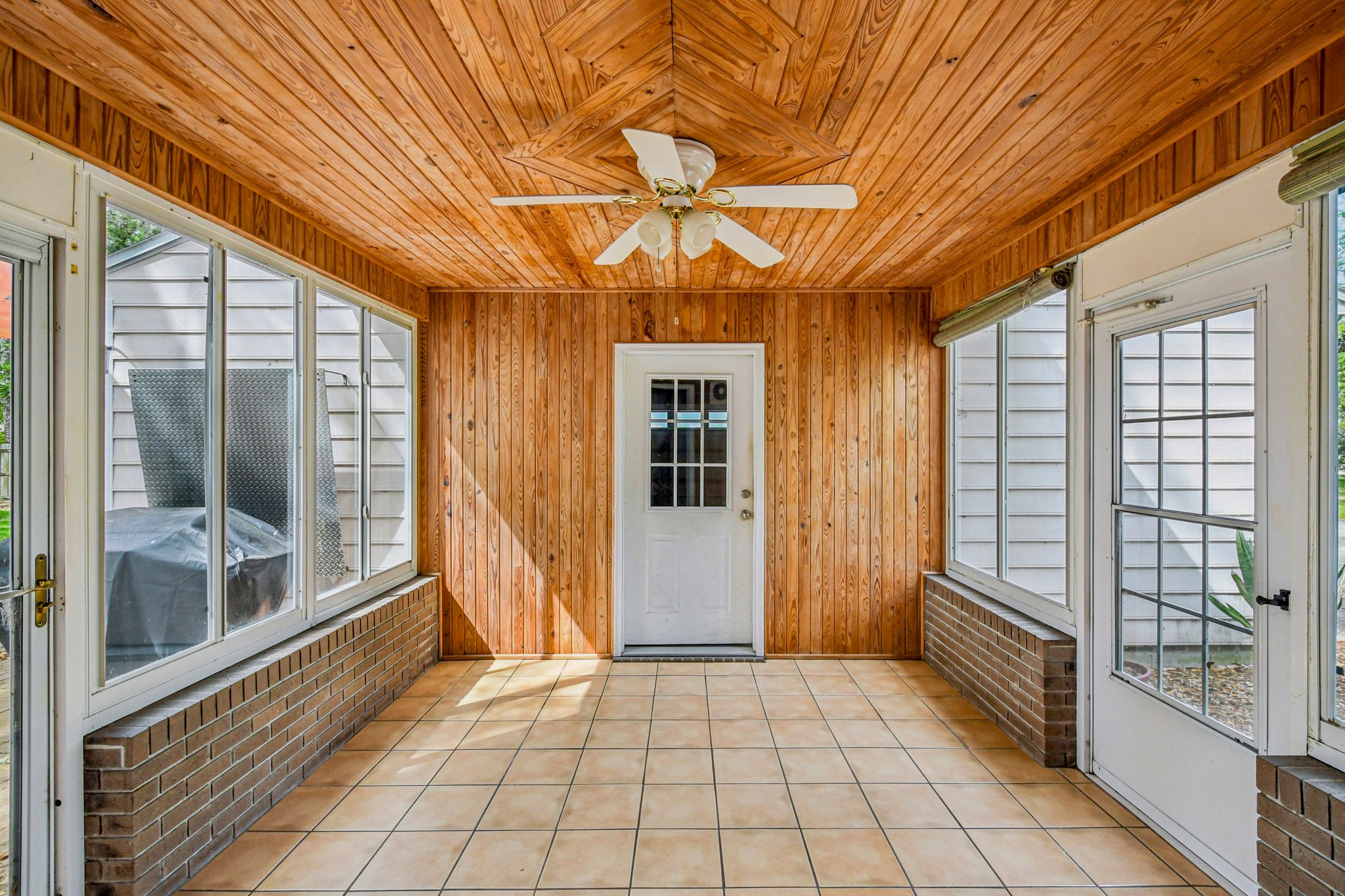 Mandarin Meadows Dr-S0204-055.jpg