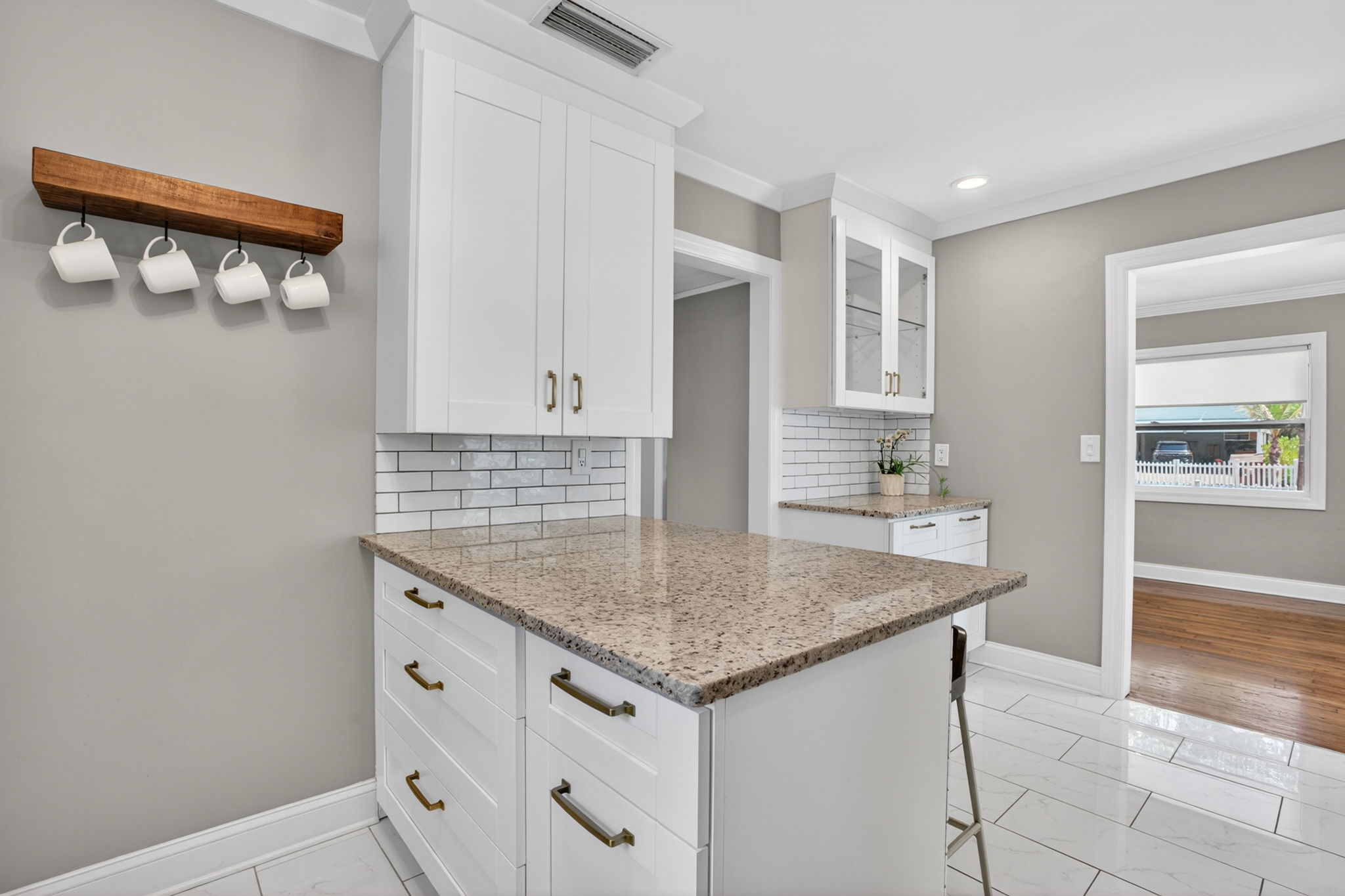 Kitchen 4 of 4
