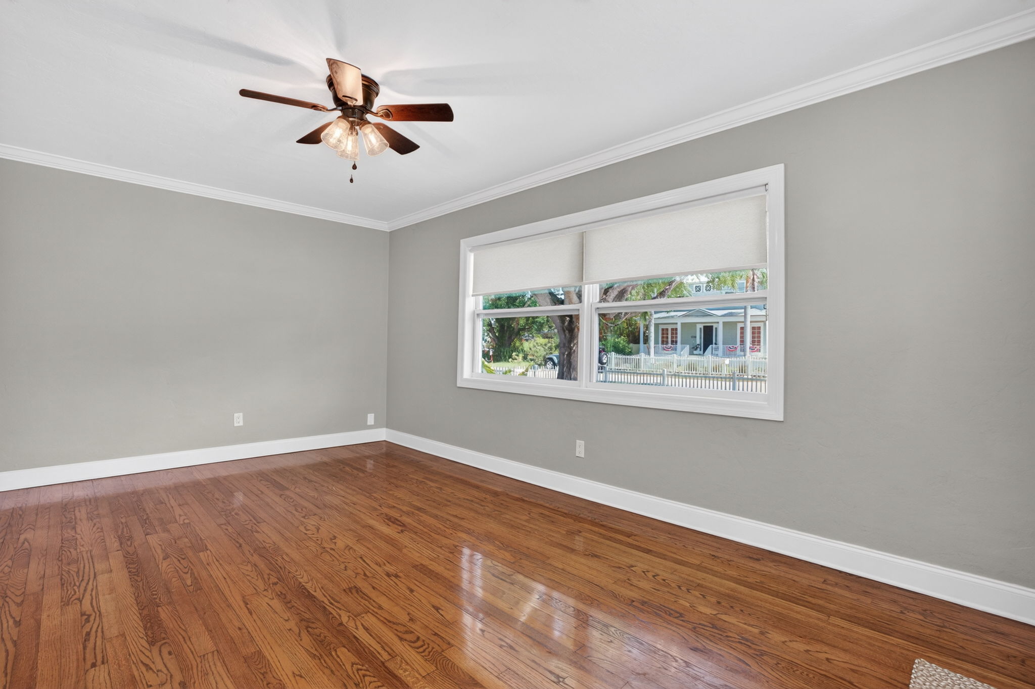 Living Room 1 of 4