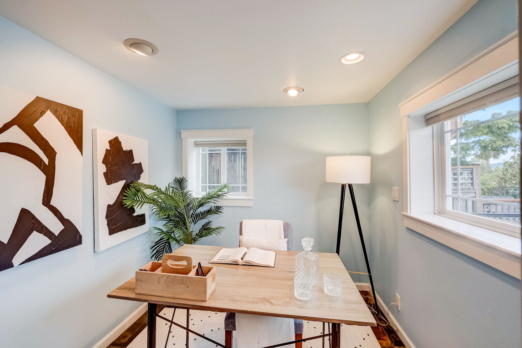 23rd Ave W-066