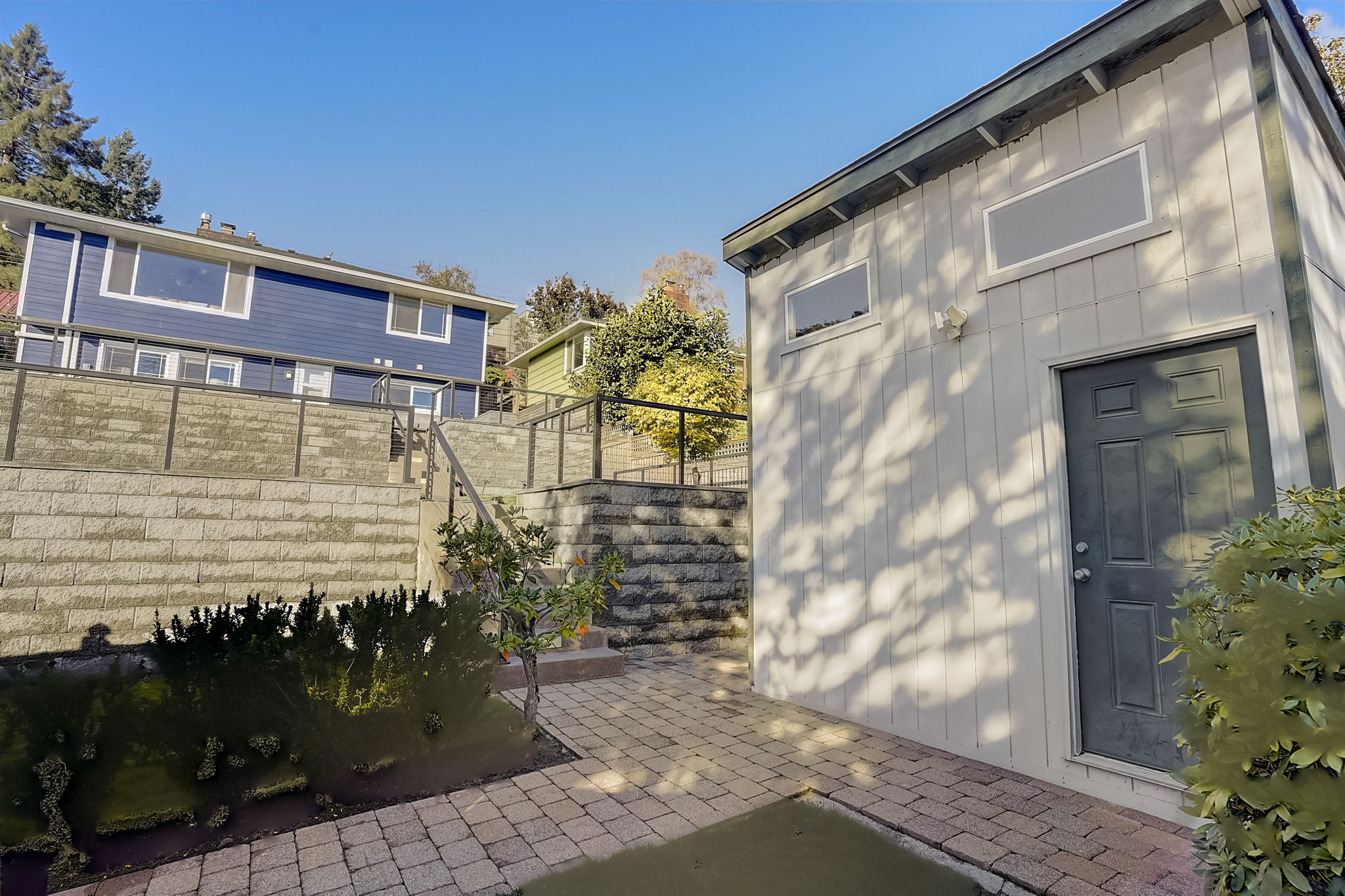  23rd Ave W-033
