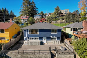  23rd Ave W-049