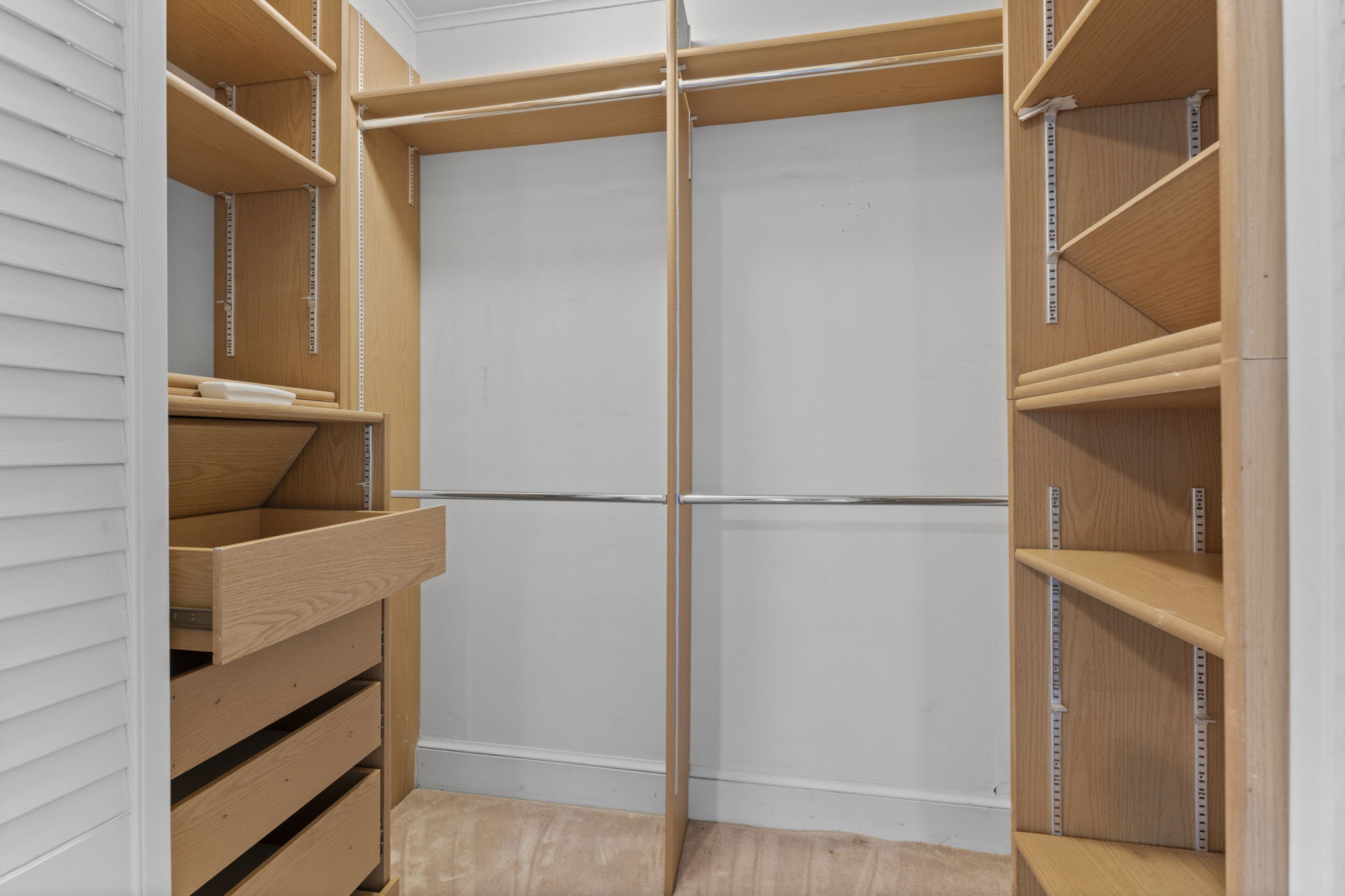 Primary Suite - Walk-In Closet