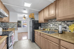  Photo 10