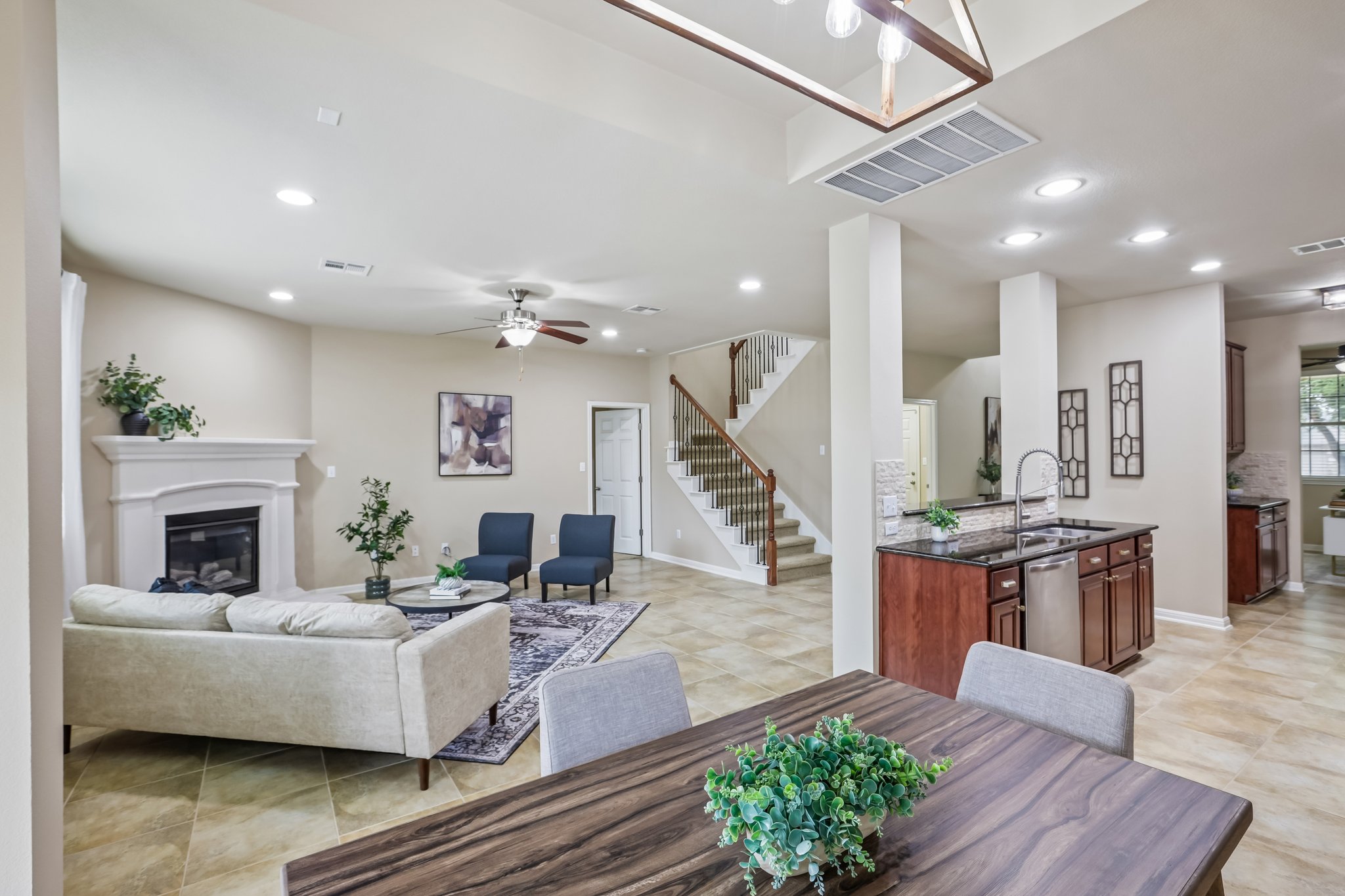 Granite Hill Cv-S0110-009.jpg