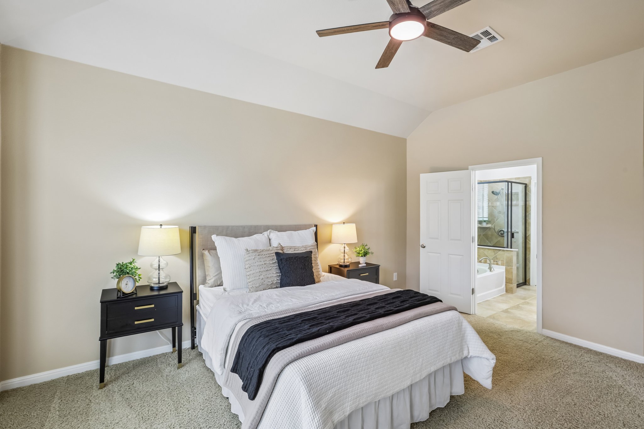 Granite Hill Cv-S0110-026.jpg