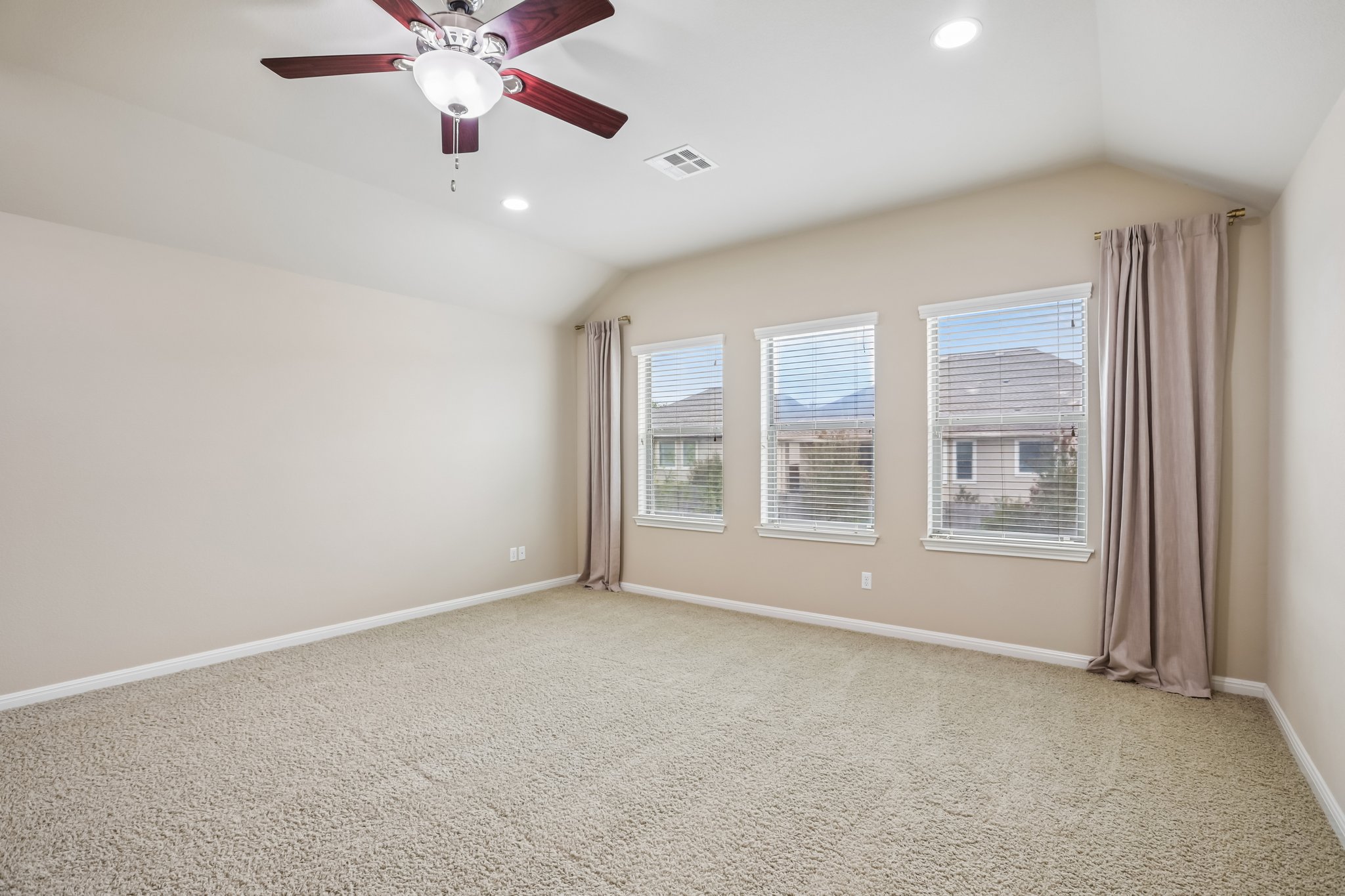 Granite Hill Cv-S0110-037.jpg