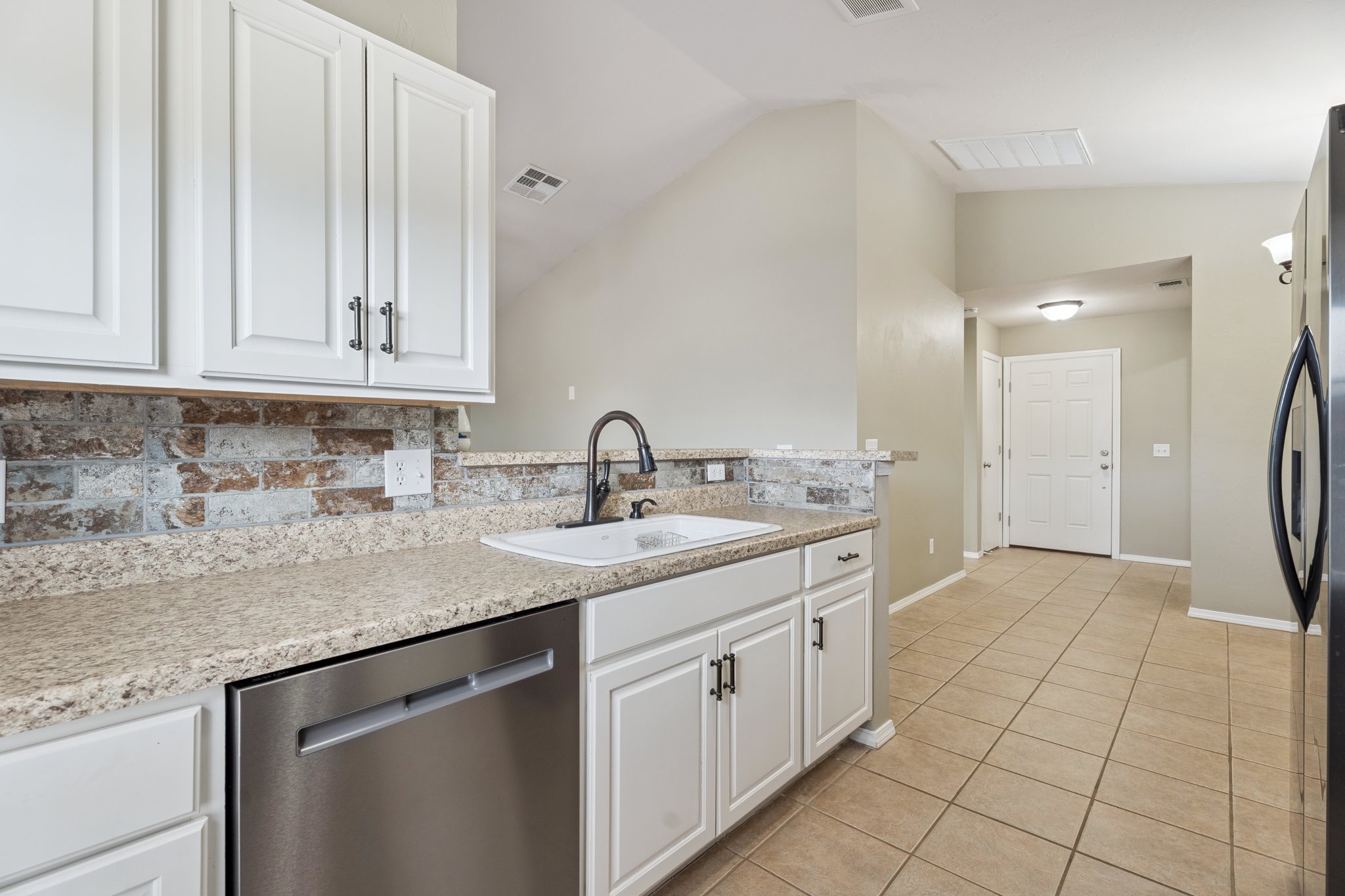 2813 NW 184th Terrace_014.jpg