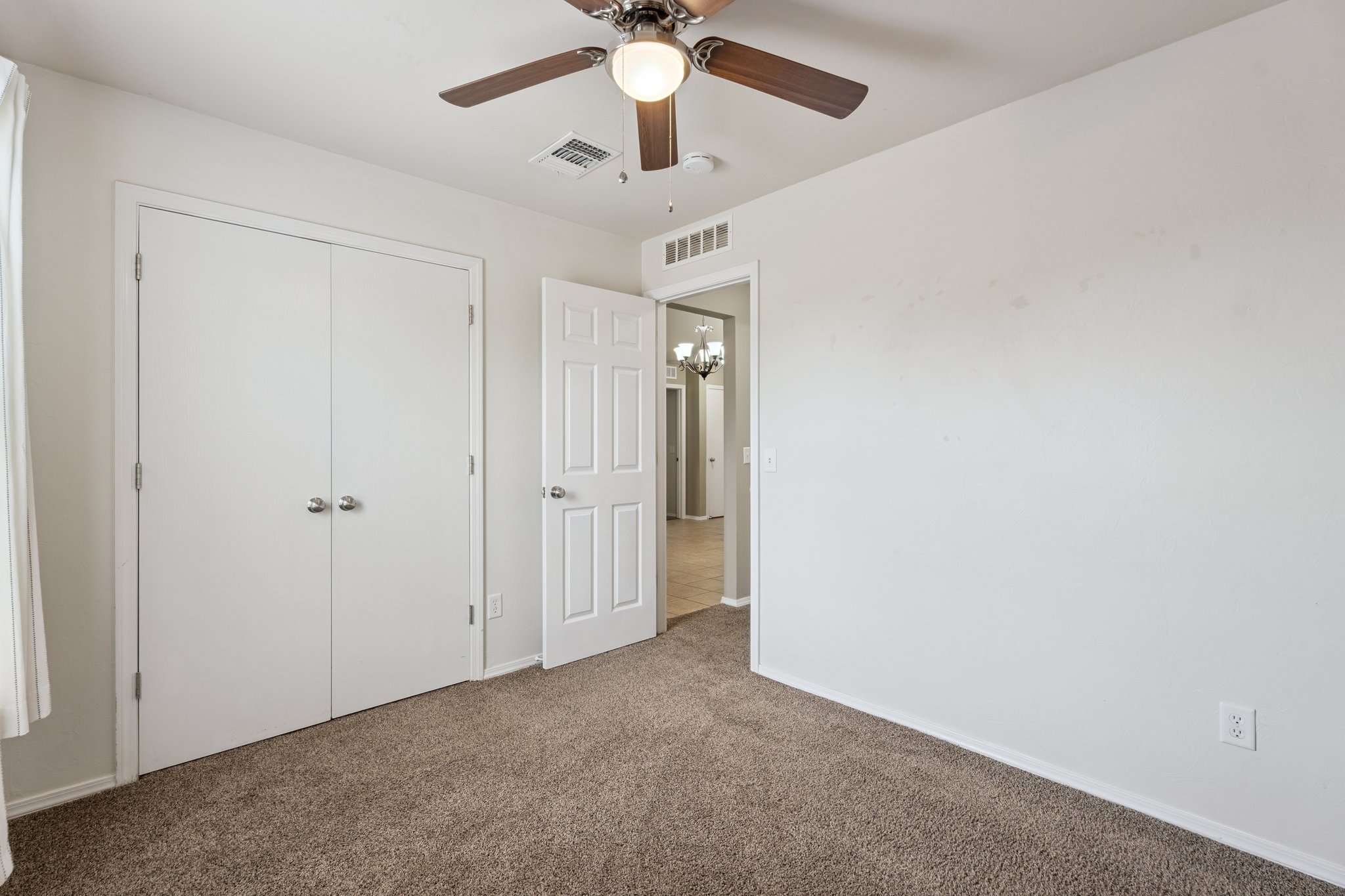 2813 NW 184th Terrace_027.jpg