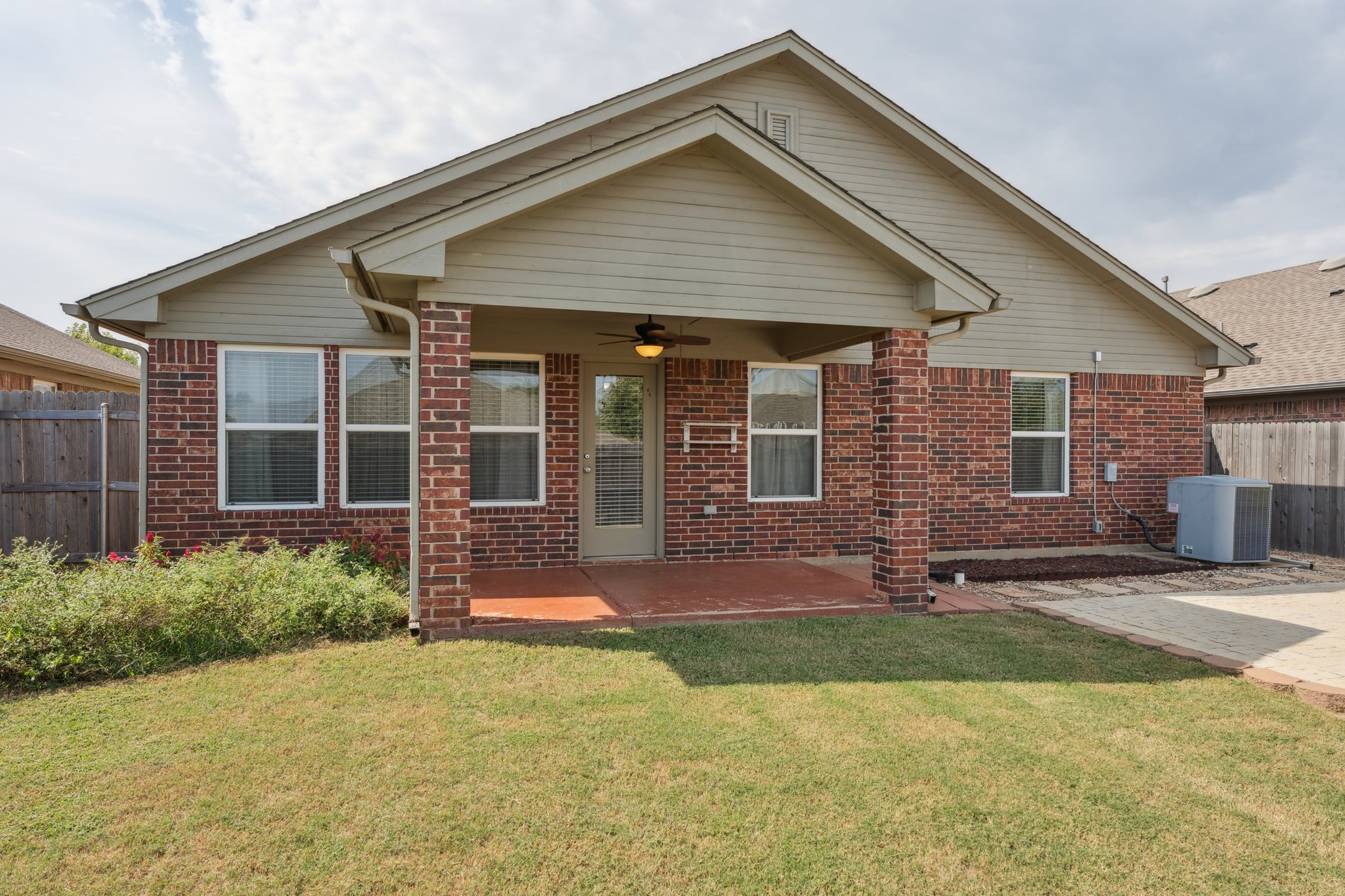 2813 NW 184th Terrace_037.jpg