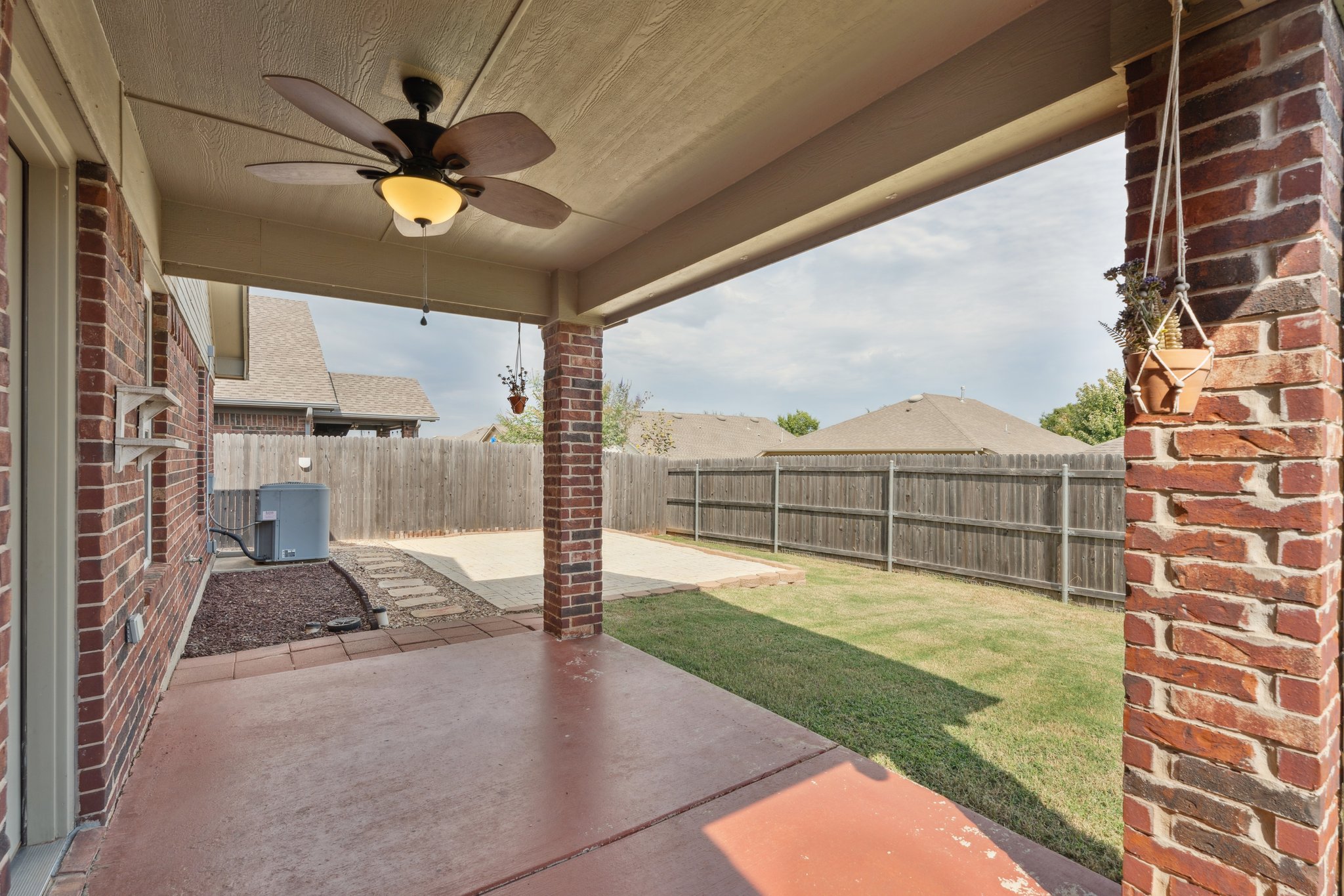 2813 NW 184th Terrace_042.jpg