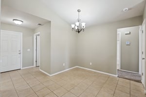 2813 NW 184th Terrace_017.jpg