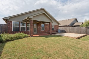 2813 NW 184th Terrace_036.jpg