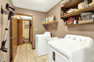  Photo 31