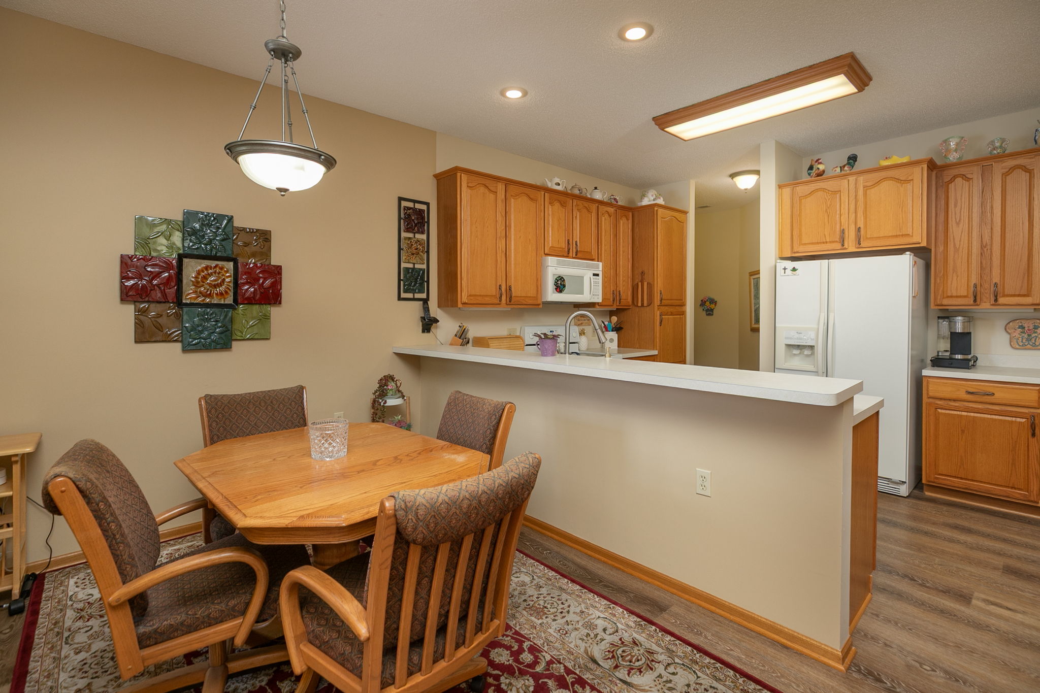 15-Eat in Kitchen