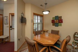 14-Eat in Kitchen