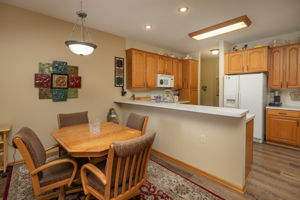 15-Eat in Kitchen