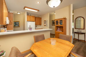 16-Eat in Kitchen