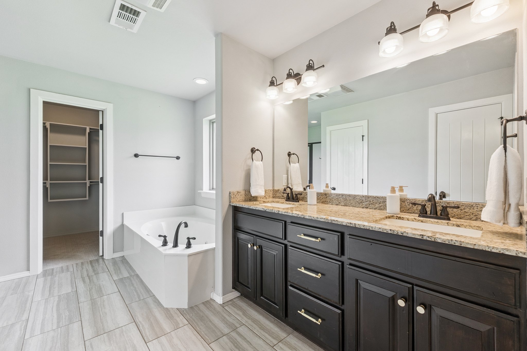 28149 E 97th St S_041.jpg