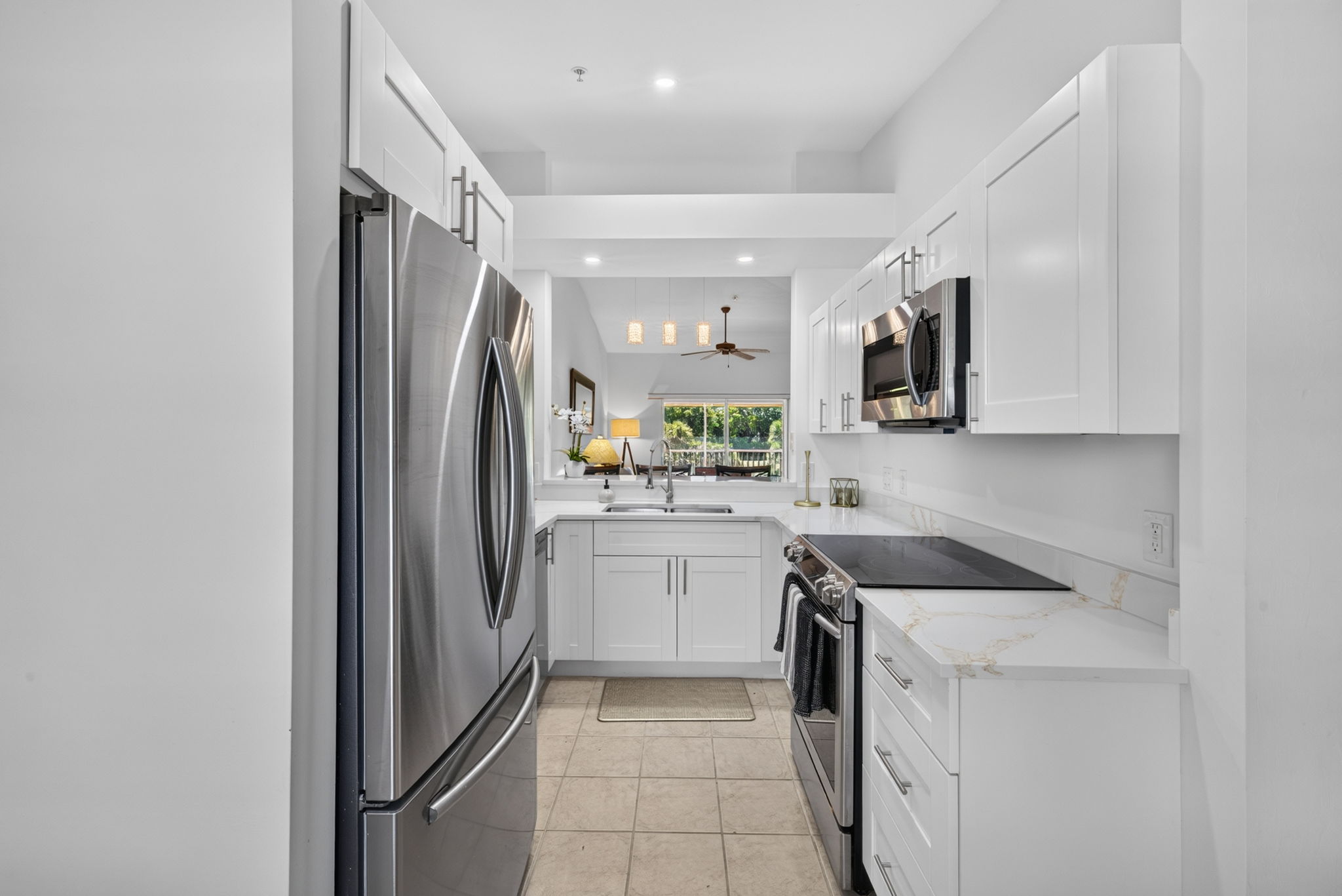 Kitchen 5 of 6