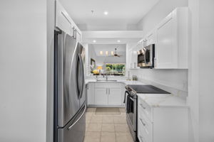 Kitchen 5 of 6