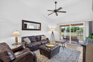 Living Room 3 of 5