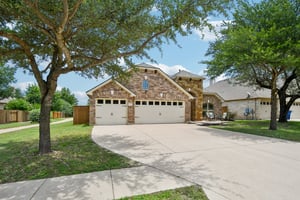 Homecoming-S2606-002.jpg