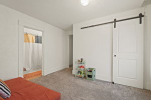  Photo 37